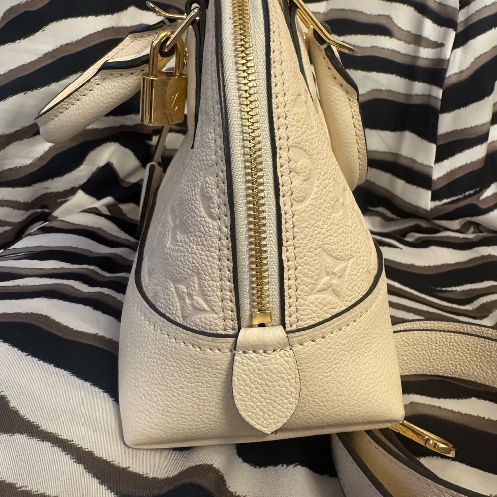 Louis Vuitton Empreinte Neo Alma BB in cream :) - Picture 12 of 17
